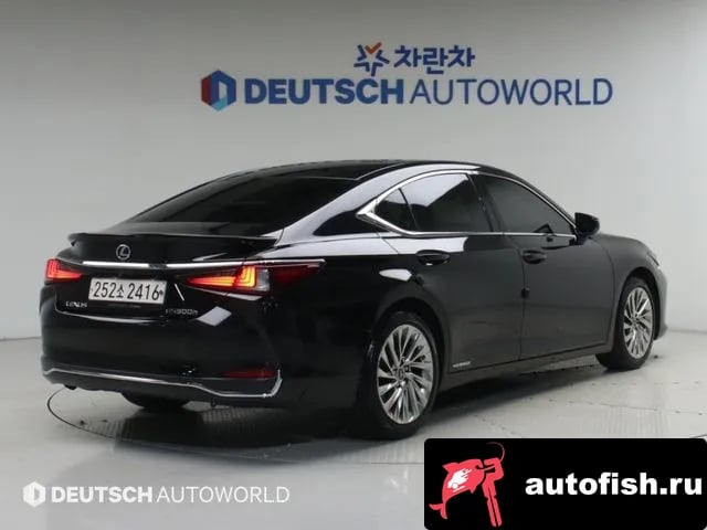 Lexus ES ES300h 7th generation 2020 года - вид 2