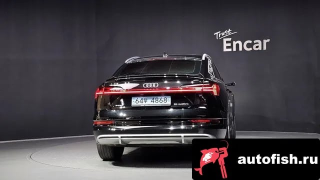 Audi e-tron e-Tron 2021 года - вид 4