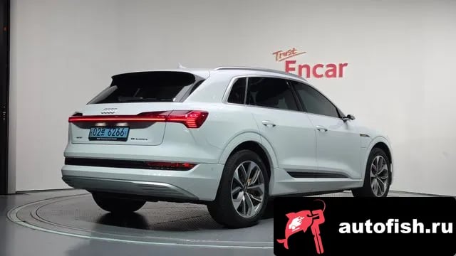 Audi e-tron e-Tron 2020 года - вид 2