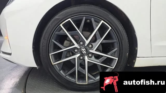 Hyundai AVANTE The New Avante AD 2018 года - вид 5