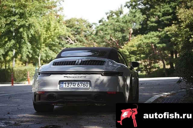 Porsche 911 911 (992) 2023 года - вид 3