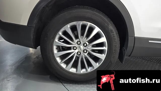 Lincoln MKX MKX 2nd Generation 2018 года - вид 5