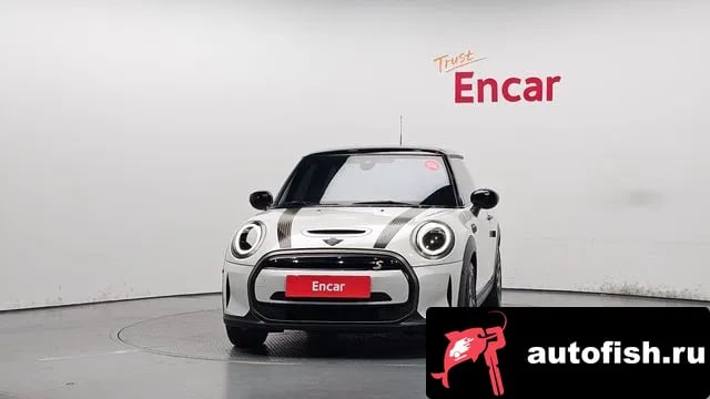 Mini Cooper Cooper Electric 2023 года - вид 3