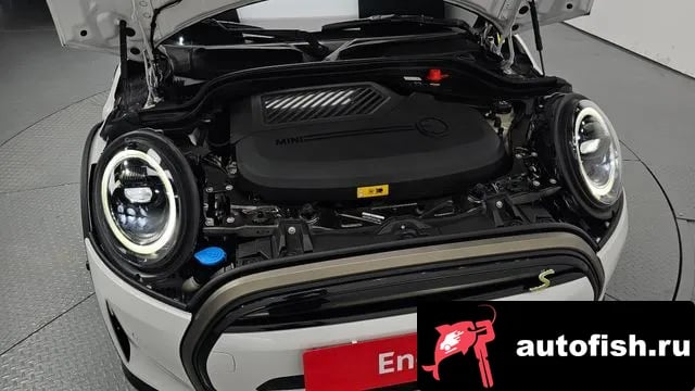 Mini Cooper Cooper Electric 2023 года - вид 6