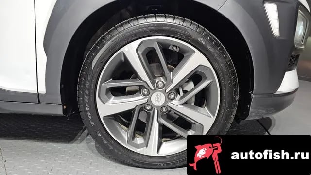 Hyundai Kona Kona 2018 года - похожие автомобили
