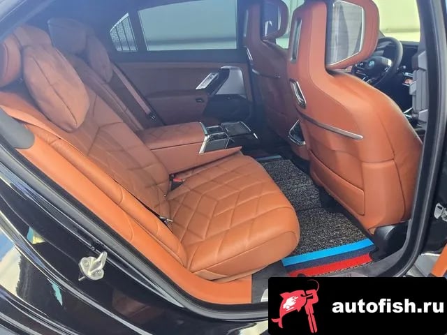 BMW 7-Series 7 Series (G70) 2026 года - похожие автомобили