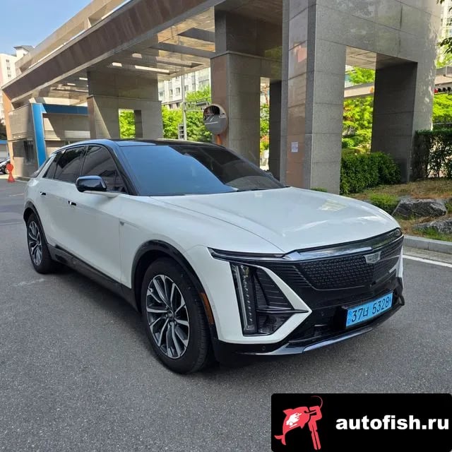 Cadillac Lyriq Lyric 2024 года - вид 2