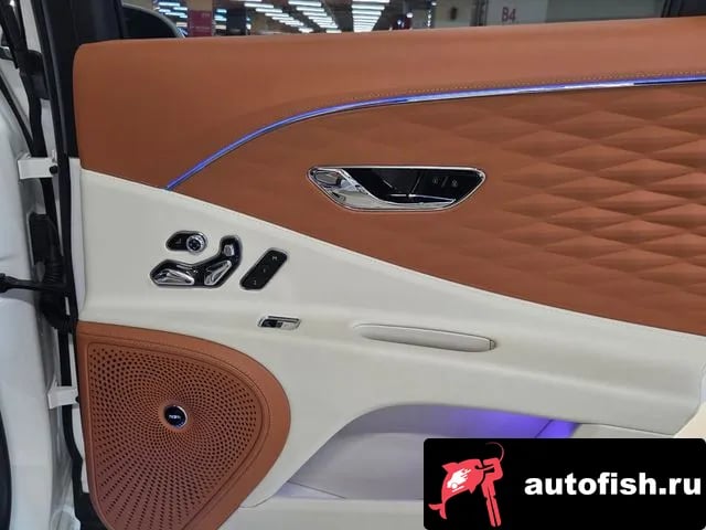 Bentley Flying Spur Flying Spur 3rd Generation 2022 года - похожие автомобили