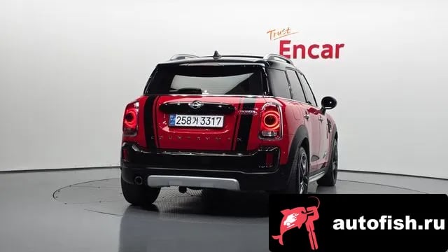 Mini Countryman Cooper D Country Man 2018 года - вид 4