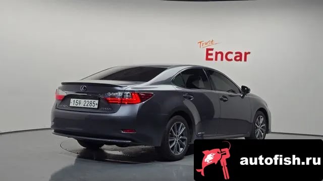 Lexus ES New ES300h 2018 года - вид 2
