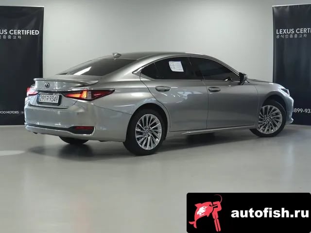 Lexus ES ES300h 7th generation 2025 года - вид 2