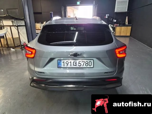 Chevrolet (GM Daewoo) Trax Trax Crossover 2025 года - вид 3