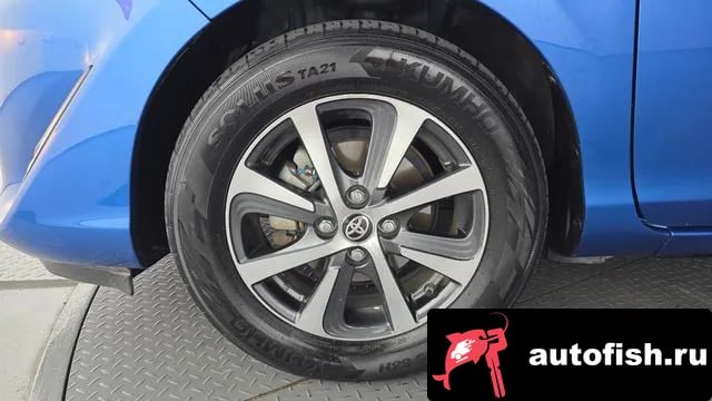 Toyota Prius Prius C 2018 года - вид 5