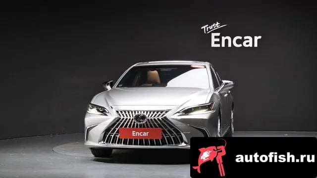 Lexus ES ES300h 7th generation 2026 года - вид 3
