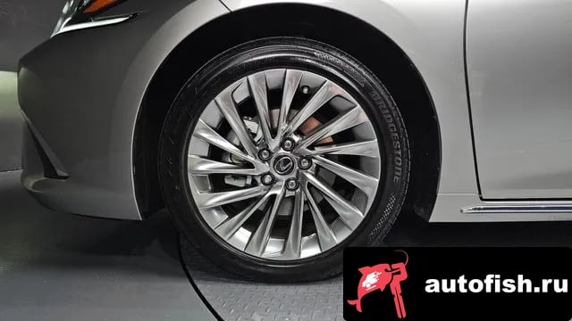 Lexus ES ES300h 7th generation 2026 года - вид 5