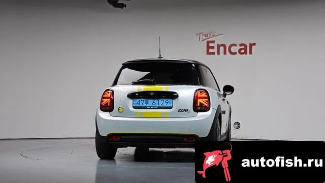 Mini Cooper Cooper Electric 2022 года - вид 3