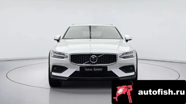 Volvo V60 V60 Cross-country 2nd Generation 2025 года - вид 2