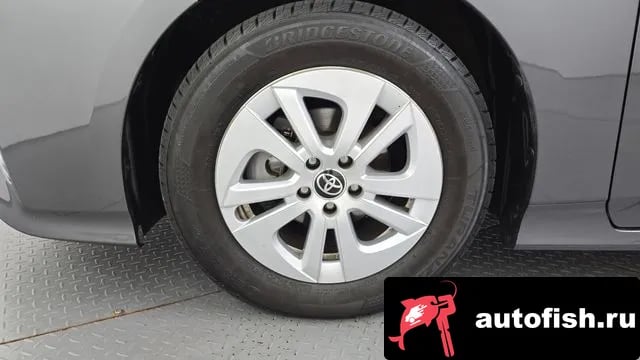 Toyota Prius Prius 4th Generation 2018 года - вид 5
