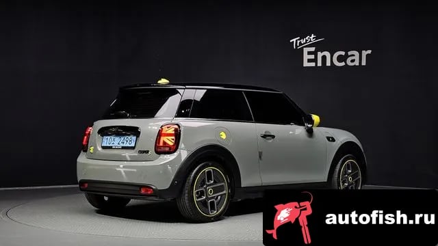 Mini Cooper Cooper Electric 2022 года - вид 2