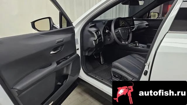 Lexus UX UX300h 2025 года - похожие автомобили