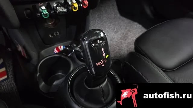 Mini Cooper Cooper D 2018 года - вид 5
