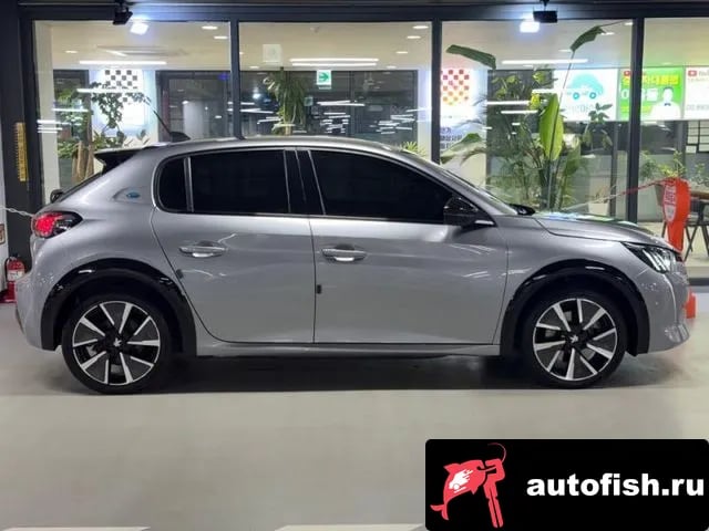 Peugeot 208 e-208 second Generation 2022 года - вид 3