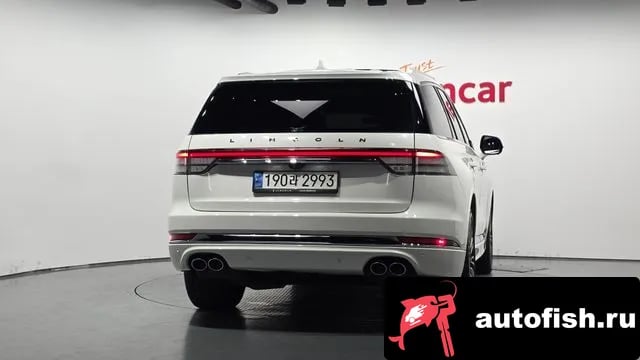 Lincoln Aviator Aviator 2nd generation 2022 года - вид 4