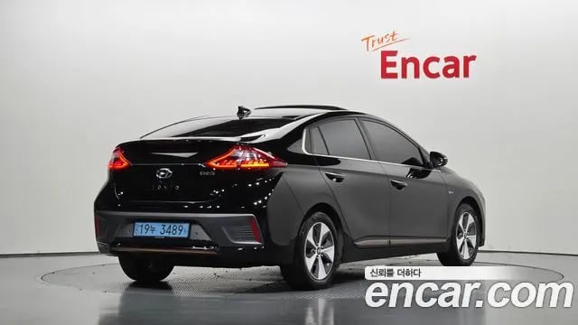 Hyundai Ioniq Ionic Electric 2018 года - вид 2