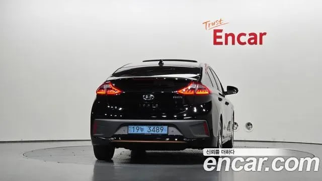 Hyundai Ioniq Ionic Electric 2018 года - вид 4