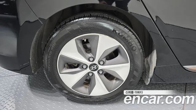 Hyundai Ioniq Ionic Electric 2018 года - вид 5