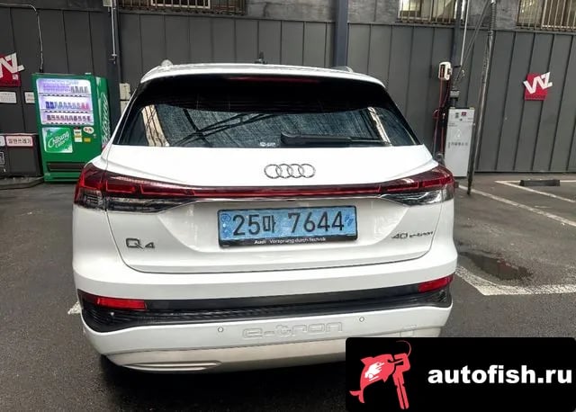 Audi Q4 e-tron Q4 e-Tron (F4) 2022 года - вид 4