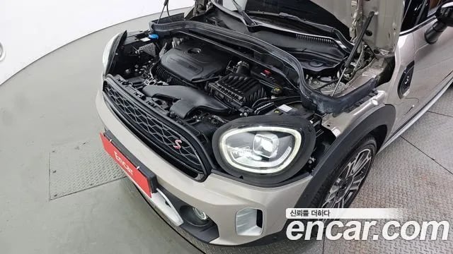 Mini Countryman Cooper Country Man 2021 года - вид 6