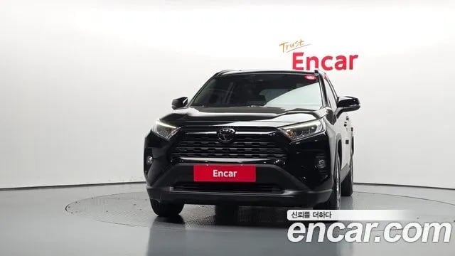 Toyota RAV4 RAV4 5th Generation 2019 года - вид 3