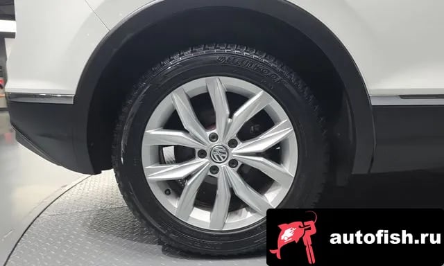 Volkswagen Tiguan Tiguan second Generation 2019 года - вид 4