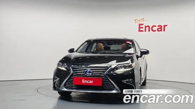 Lexus ES New ES300h 2018 года - вид 3
