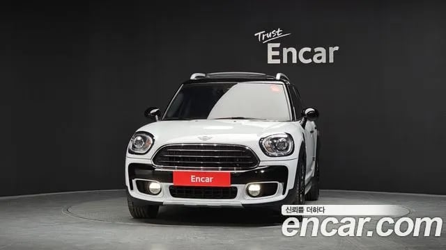 Mini Countryman Cooper Country Man 2019 года - вид 3