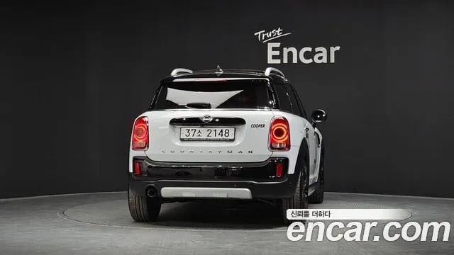 Mini Countryman Cooper Country Man 2019 года - вид 4