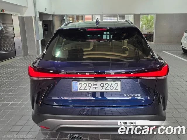 Lexus RX RX350h 5th generation 2025 года - вид 3