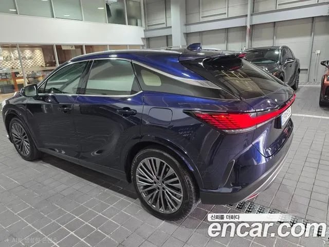 Lexus RX RX350h 5th generation 2025 года - вид 5