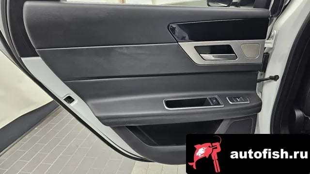 Jaguar XF XF (X260) 2018 года - похожие автомобили