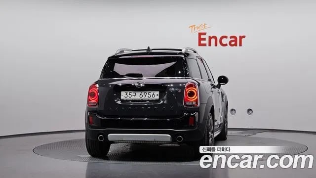 Mini Countryman Cooper S Country Man 2019 года - вид 3