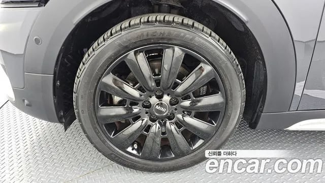 Mini Countryman Cooper S Country Man 2019 года - вид 4