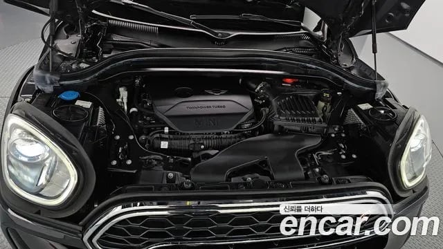 Mini Countryman Cooper S Country Man 2019 года - вид 5