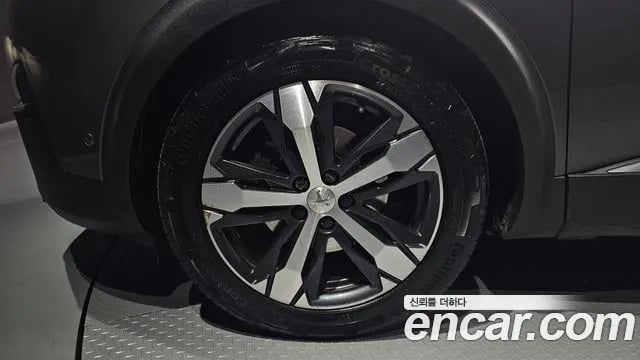 Peugeot 5008 5008 second generation 2019 года - вид 5