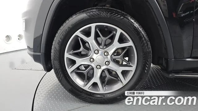 Jeep Cherokee Grand Cherokee 2020 года - вид 5