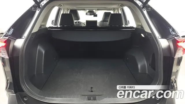 Toyota RAV4 RAV4 5th Generation 2023 года - похожие автомобили