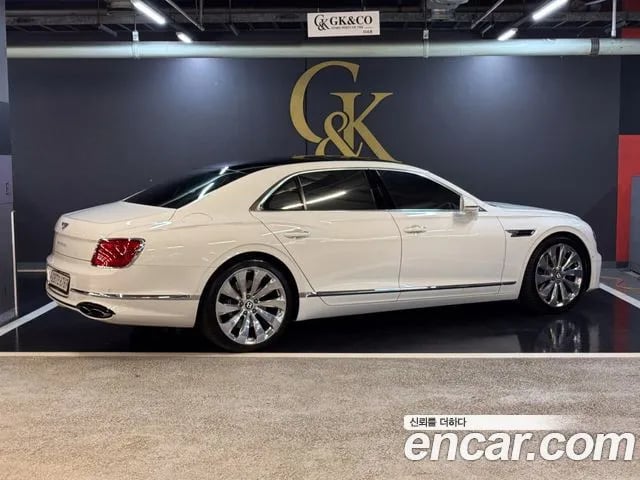 Bentley Flying Spur Flying Spur 3rd Generation 2021 года - вид 2