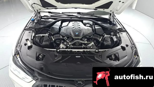 BMW 8-Series 8 Series (G15) 2025 года - вид 5