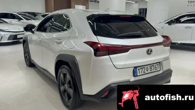Lexus UX UX300h 2025 года - вид 3