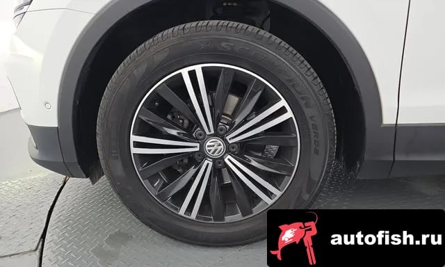 Volkswagen Tiguan Tiguan second Generation 2019 года - вид 5